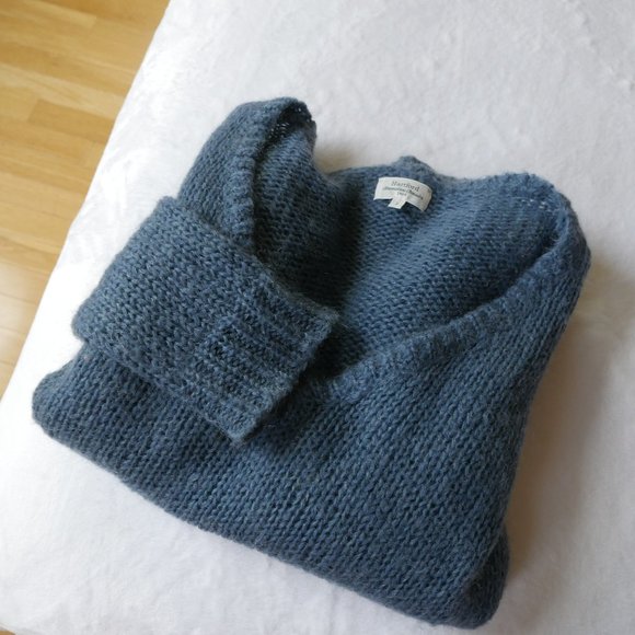 Hartford Sweaters - Hartford // Alternative Classics mohair sweater blue v-neck large